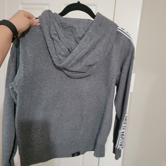 Calvin Klein sweater - Picture 3 of 4